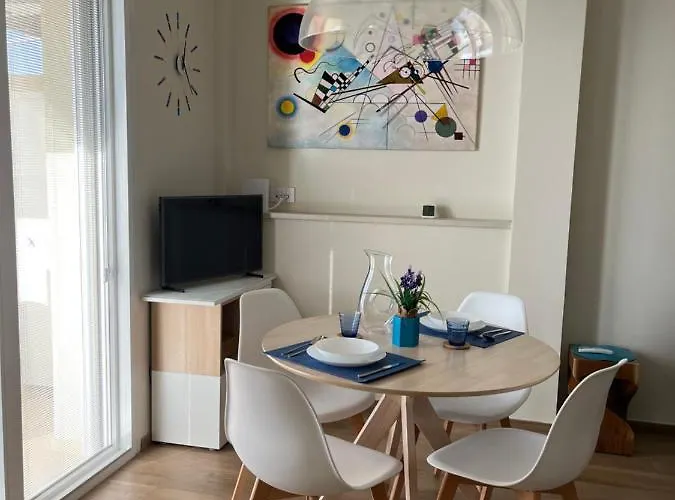 Attico Gabri - Con Terrazzo Panoramico Vicino Al Centro Apartment